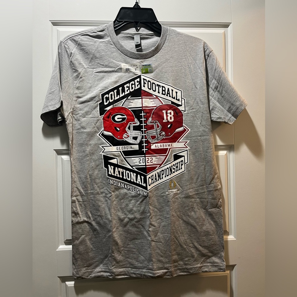 NWT Georgia v. Alabama 2022 National Championship T-Shirt, Size Small